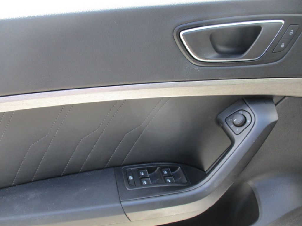 Seat Ateca 2.0 TDI DSG Xperience  Navi LED ParkLenk 3
