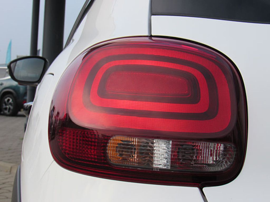 Citroën C3 1.2 Feel AT NAVI R-Kamera Sitzhzg 17-Zoll