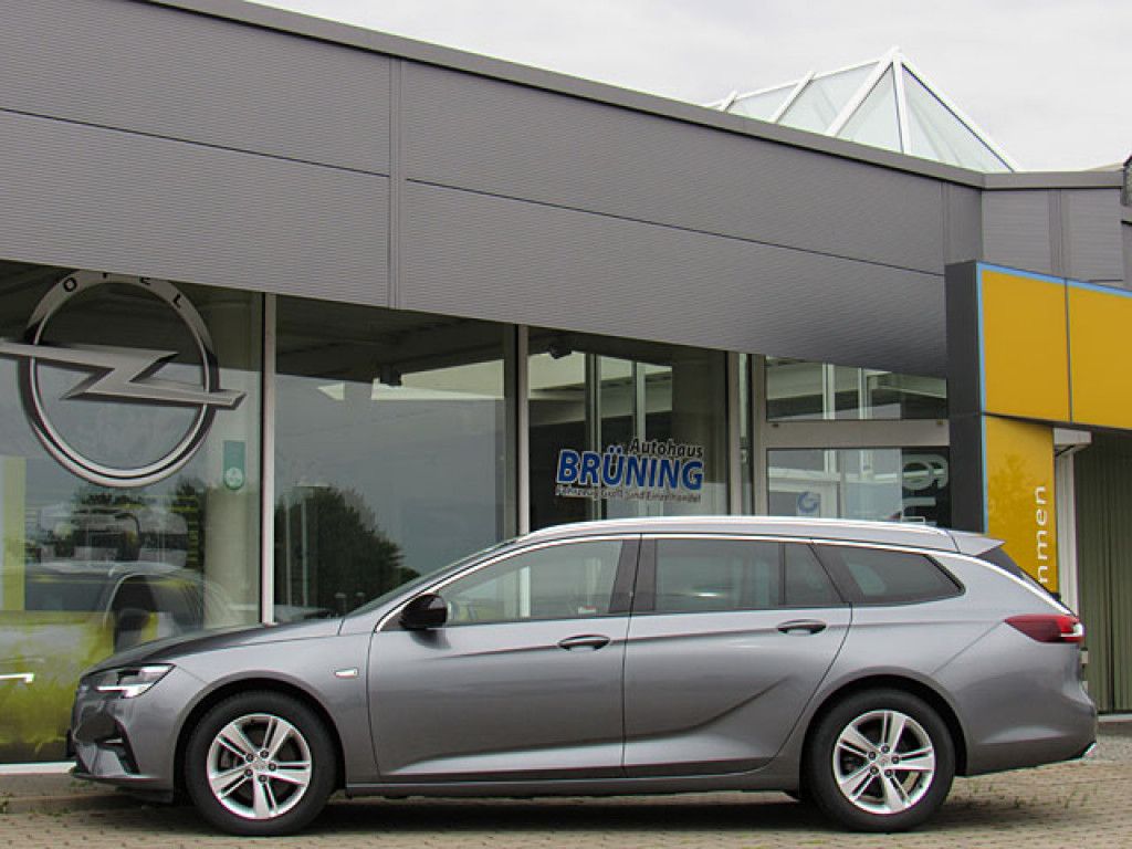 Opel Insignia 2.0D ST Elegance Panorama MatrixLED Sit