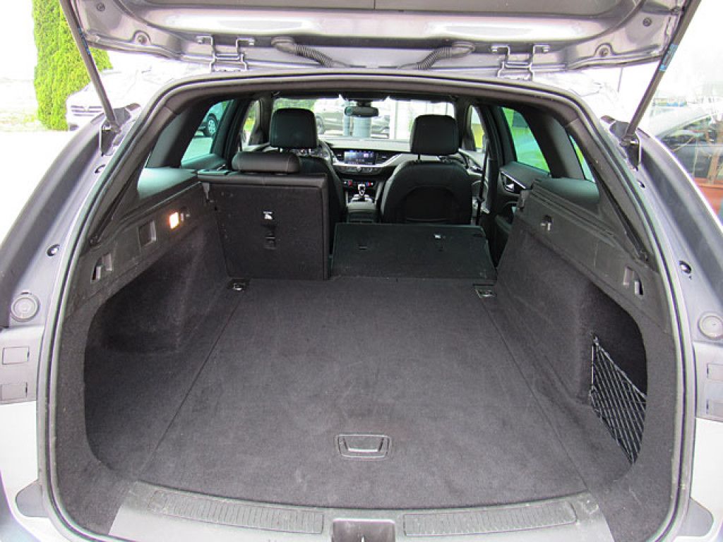Opel Insignia 2.0D ST Elegance Panorama MatrixLED Sit