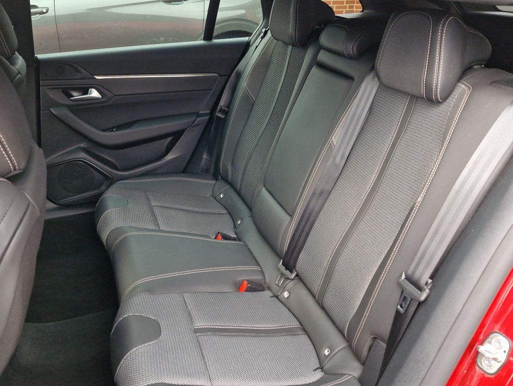 Peugeot 508 SW PureTech 130Allure AT LED Navi Kamera360