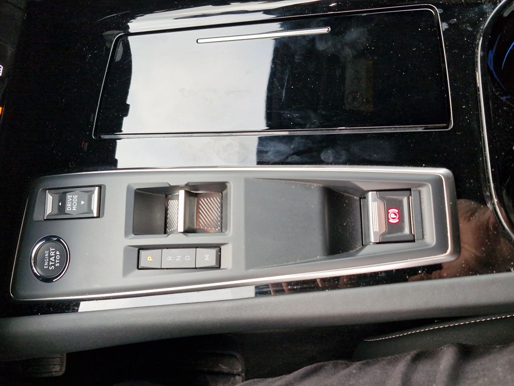 Peugeot 508 SW PureTech 130Allure AT LED Navi Kamera360