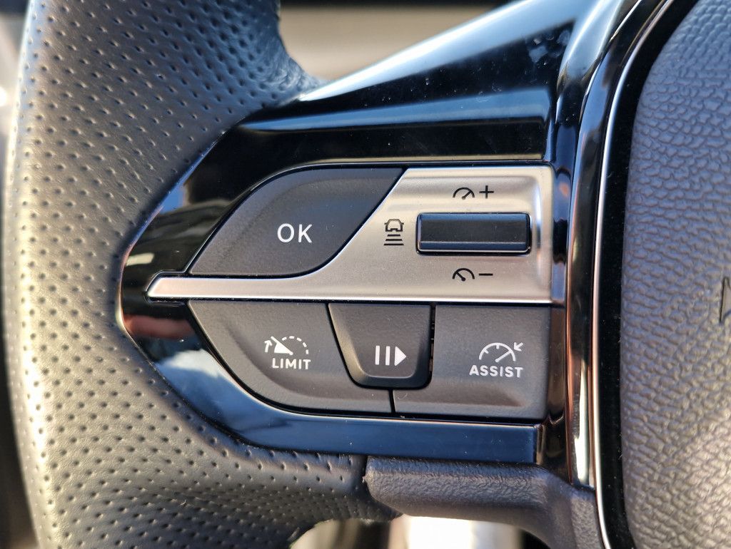 Peugeot 308 SW PureTech 130 GT AT LED Navi Kamera PDC To