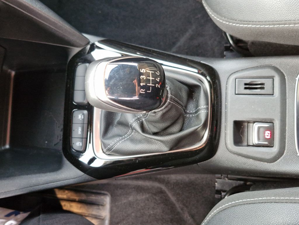 Opel Corsa F 1.2 Turbo GS LED Navi Pano Kamera Toter