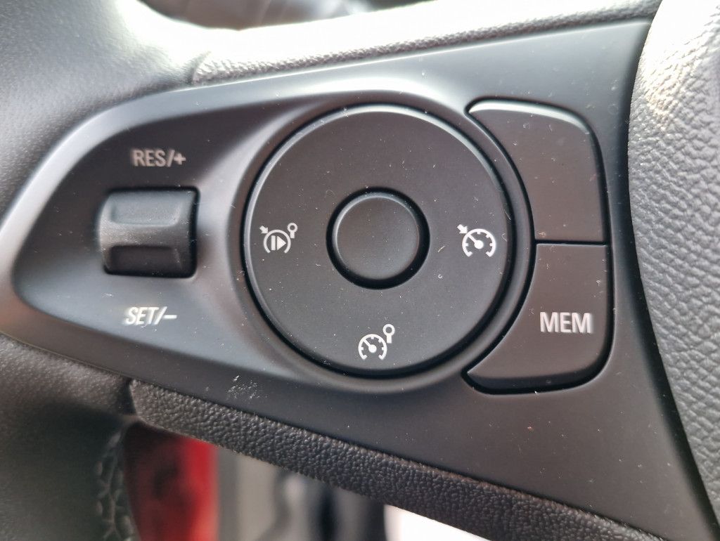 Opel Corsa F 1.2 Turbo GS LED Navi Pano Kamera Toter