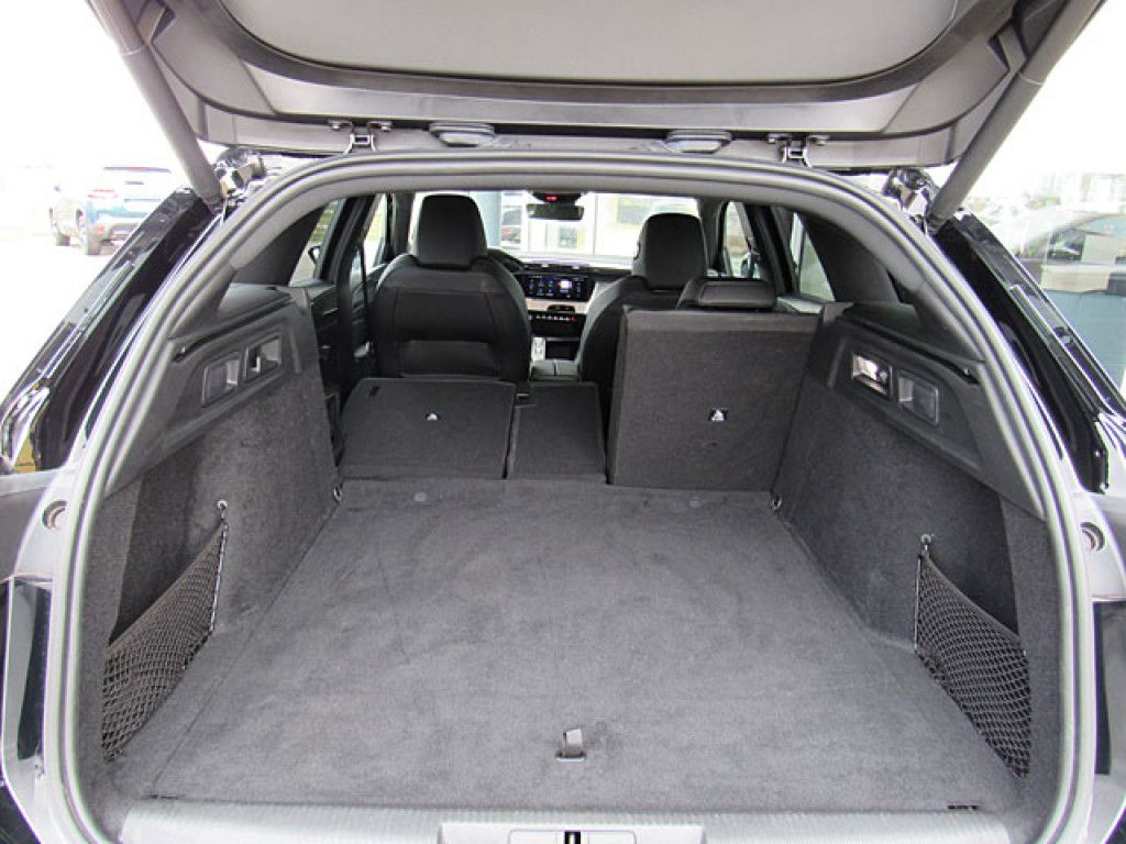 Peugeot 308 SW GT HDI AT8 Matrix-LED FOCAL-Sound 360-Kam