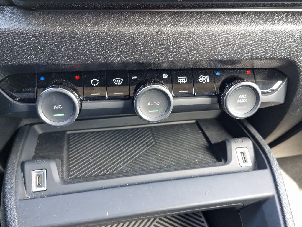 Citroën C4 PureTech 130 Plus AT LED Kamera PDC CarPlay A