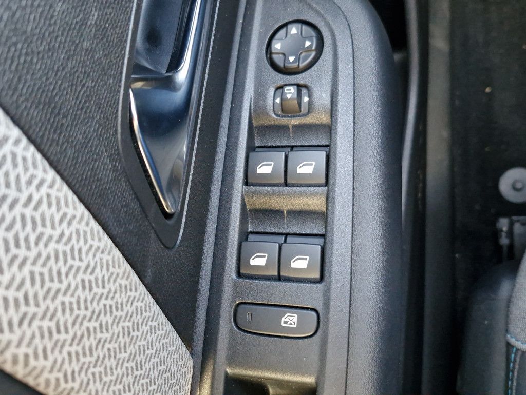 Citroën C4 PureTech 130 Plus AT LED Kamera PDC CarPlay A