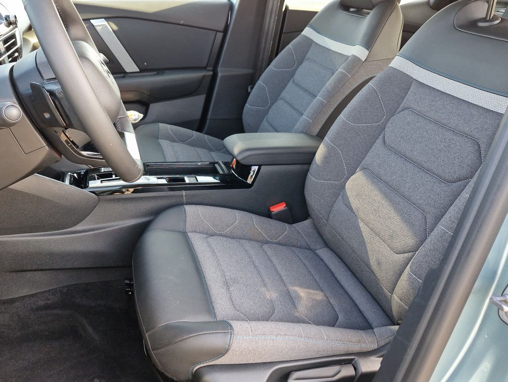 Citroën C4 PureTech 130 Plus AT LED Navi Kamera SHZ PDC