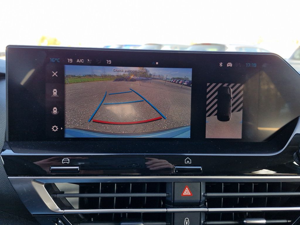 Citroën C4 PureTech 130 Plus AT LED Navi Kamera SHZ PDC