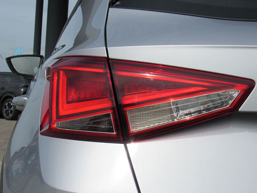 Seat Arona 1.0 TSI Xperience DSG LED-Licht Sitzhzg PD