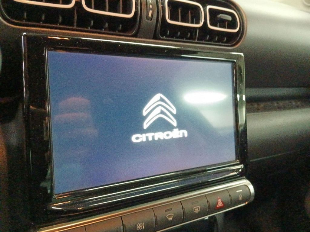 Citroën C3 Aircross Plus PureTech 130 AT LED-Licht NAVI
