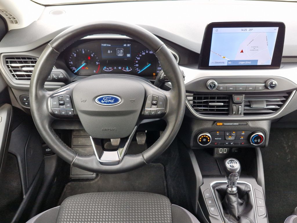 Ford Focus Turnier 1.5 EcoBlue Cool&Connect Navi Kame