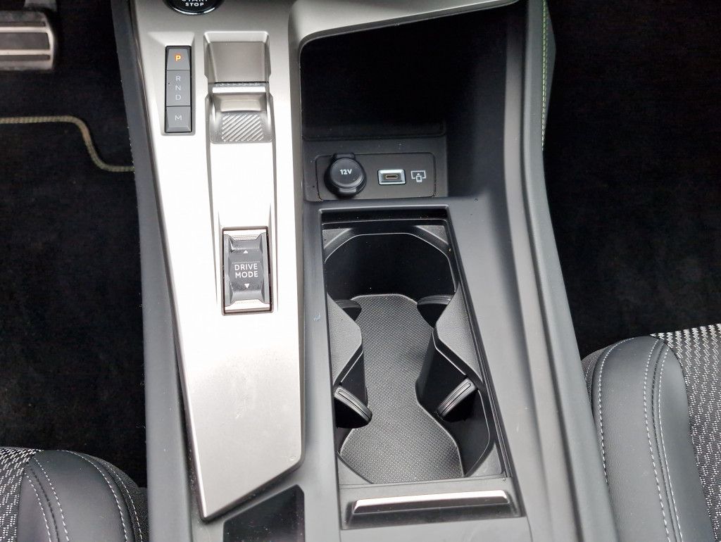 Peugeot 308 SW PureTech 130 GT AT LED Navi Kamera PDC To