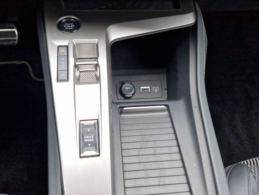 Peugeot 308 SW BlueHDI 130 GT AT LED Navi Kamera PDC Key
