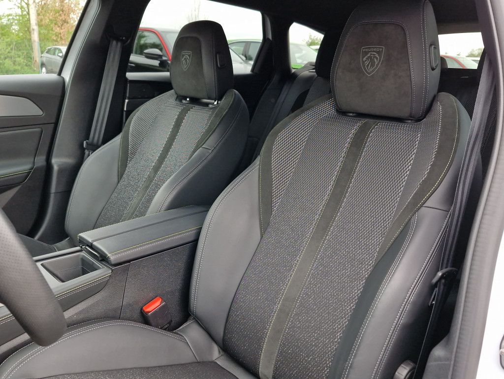 Peugeot 308 SW BlueHDI 130 GT AT LED Navi Kamera PDC Key