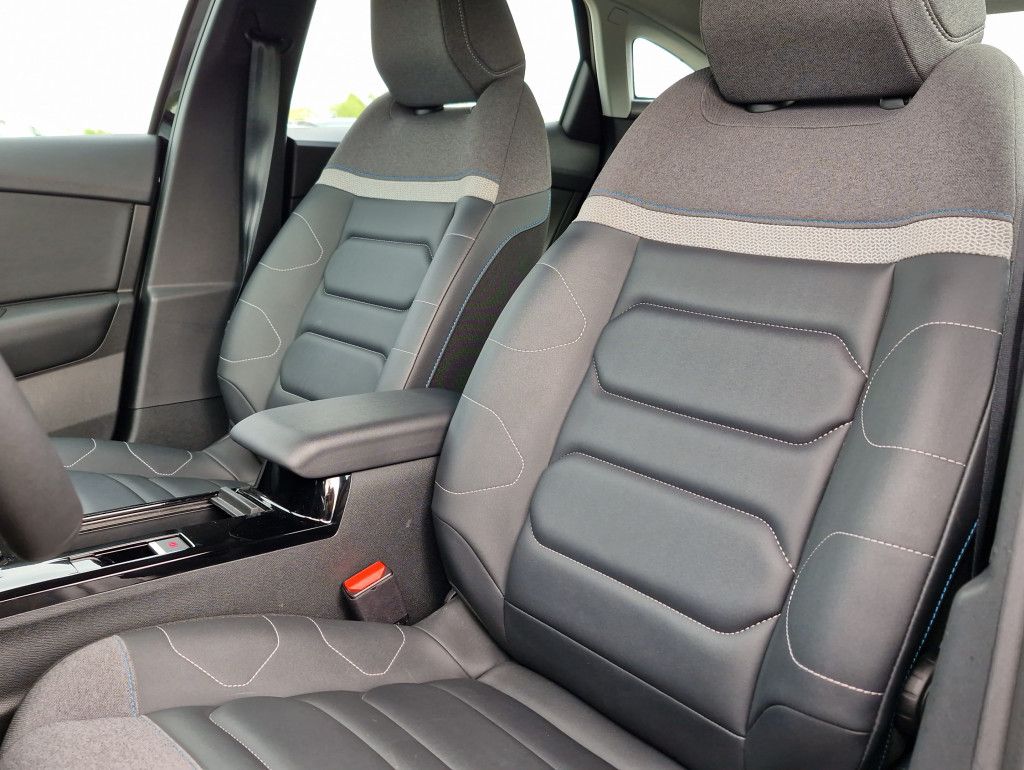 Citroën C4 PureTech 130 Plus AT LED Kamera PDC Alu18