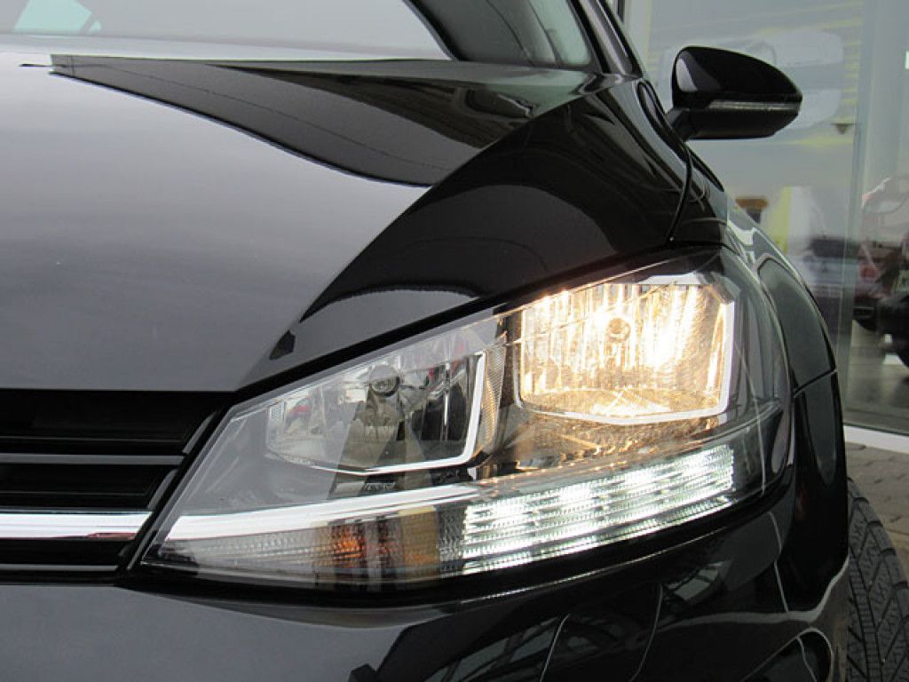 Volkswagen Golf 1.0 IQ.DRIVE S/S Climatronic SHZ ParkAssist
