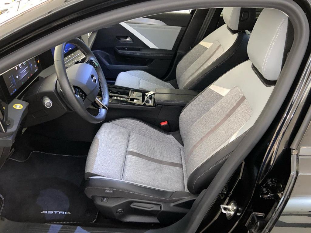 Opel Astra L1.6 PHEV Elegance ST AT LED Navi Kamera S