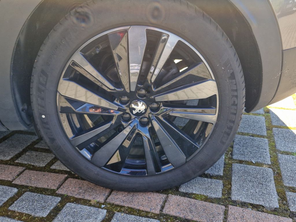 Peugeot 3008 PHEV 225 e-AT GT LED Pano Navi Kamera SHZ A