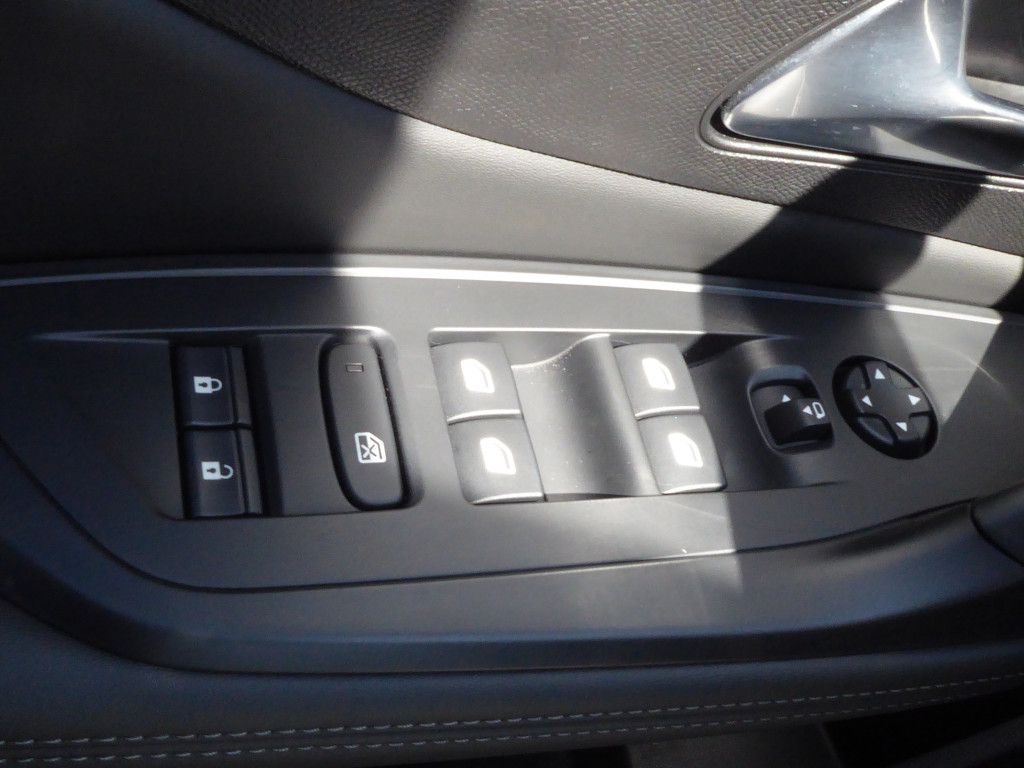 Peugeot 308 SW Allure PureTech 130 AT LED Navi Kamera SH