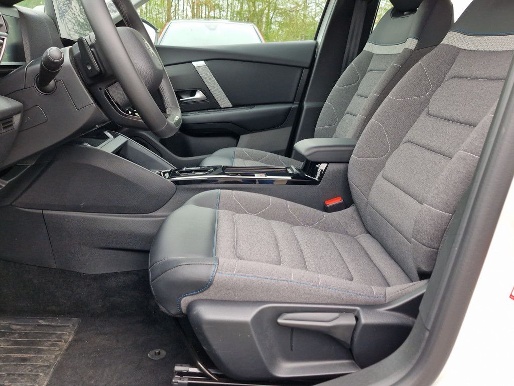 Citroën C4 PureTech 130 Plus AT LED Navi Kamera PDC Keyl