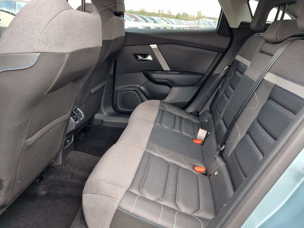 Citroën C4 PureTech 130 Max AT LED Navi Kamera 360 HeadU