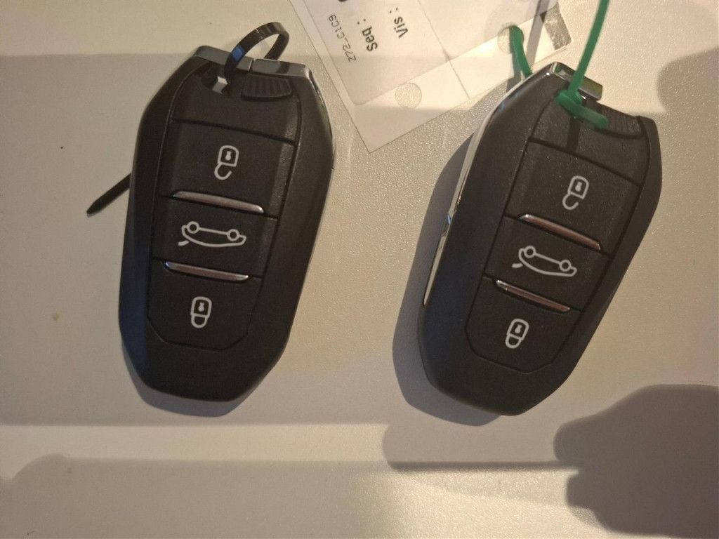 Opel Grandland X 1.6 PHEV Elegance AT Navi Kamera SHZ