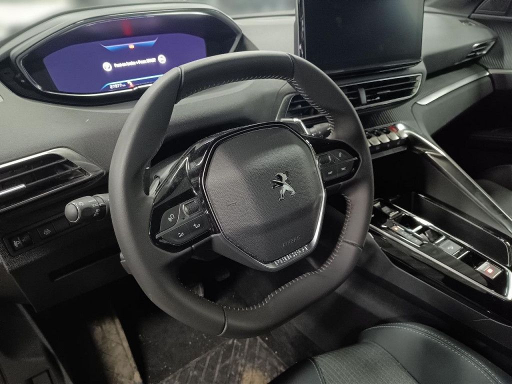 Peugeot 5008 BlueHDI 130 Allure AT LED Navi Kamera 7-Sit