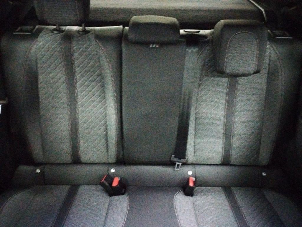 Peugeot 2008 PureTech 130 Allure AT LED Navi Kamera 360