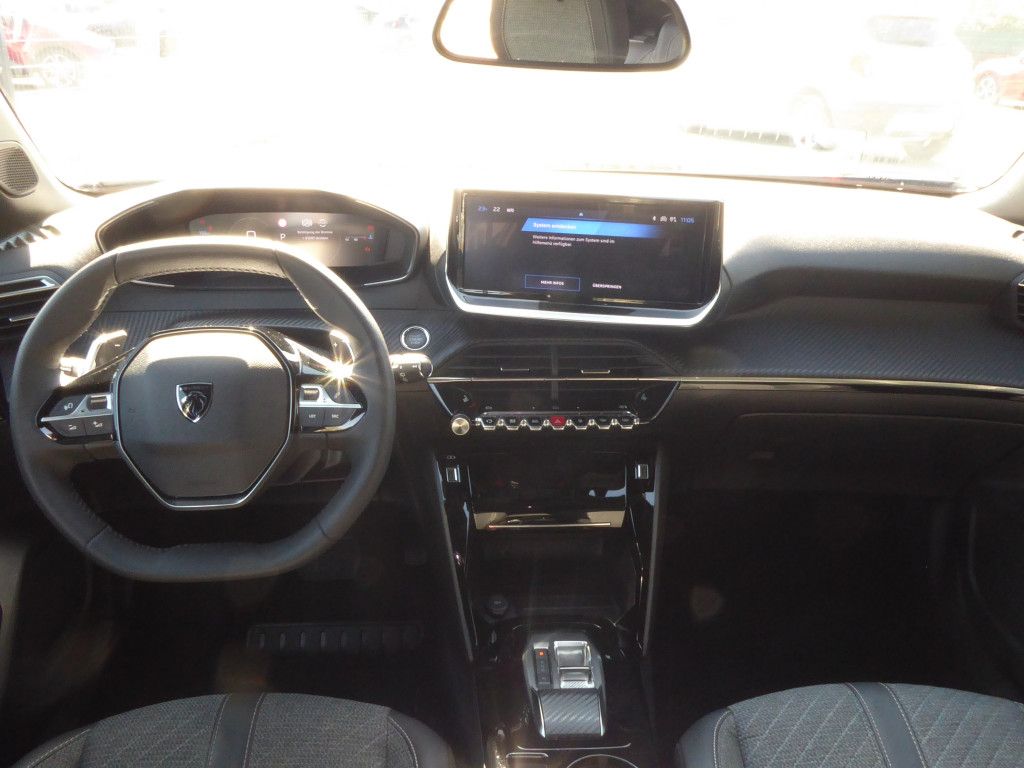 Peugeot 2008 PureTech 130 Allure AT LED Navi Kamera 360