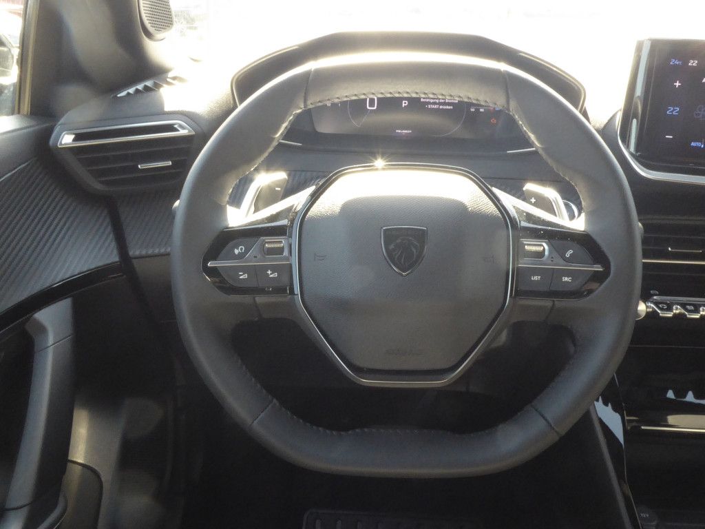 Peugeot 2008 PureTech 130 Allure AT LED Navi Kamera 360