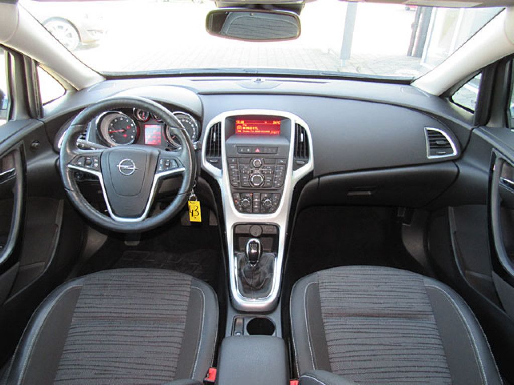 Opel Astra 1.4 Turbo Style Klimaautom Sitzhzg PDC
