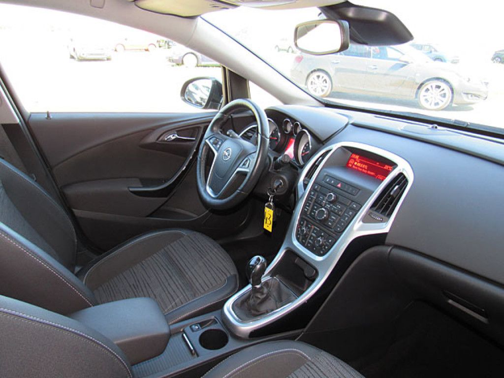 Opel Astra 1.4 Turbo Style Klimaautom Sitzhzg PDC