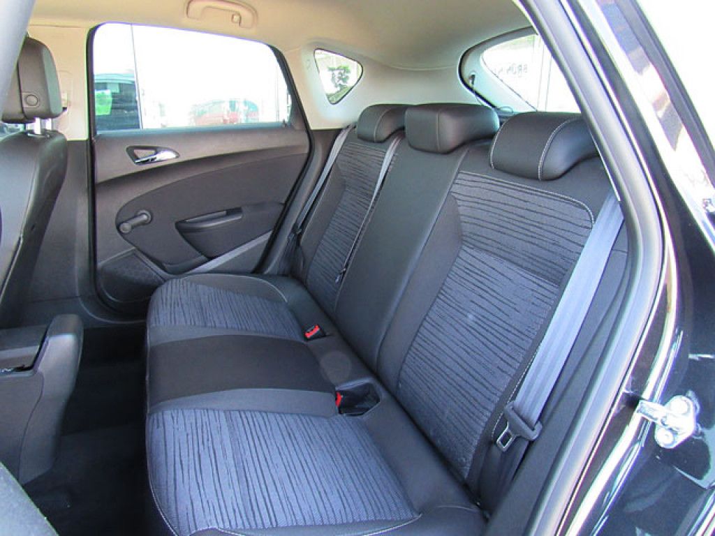 Opel Astra 1.4 Turbo Style Klimaautom Sitzhzg PDC