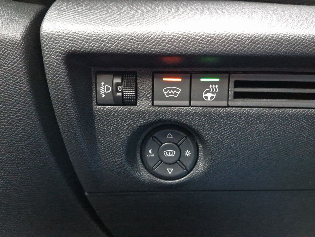 Citroën C4 PureTech 130 Shine Navi LED Kamera SHZ HeadUP