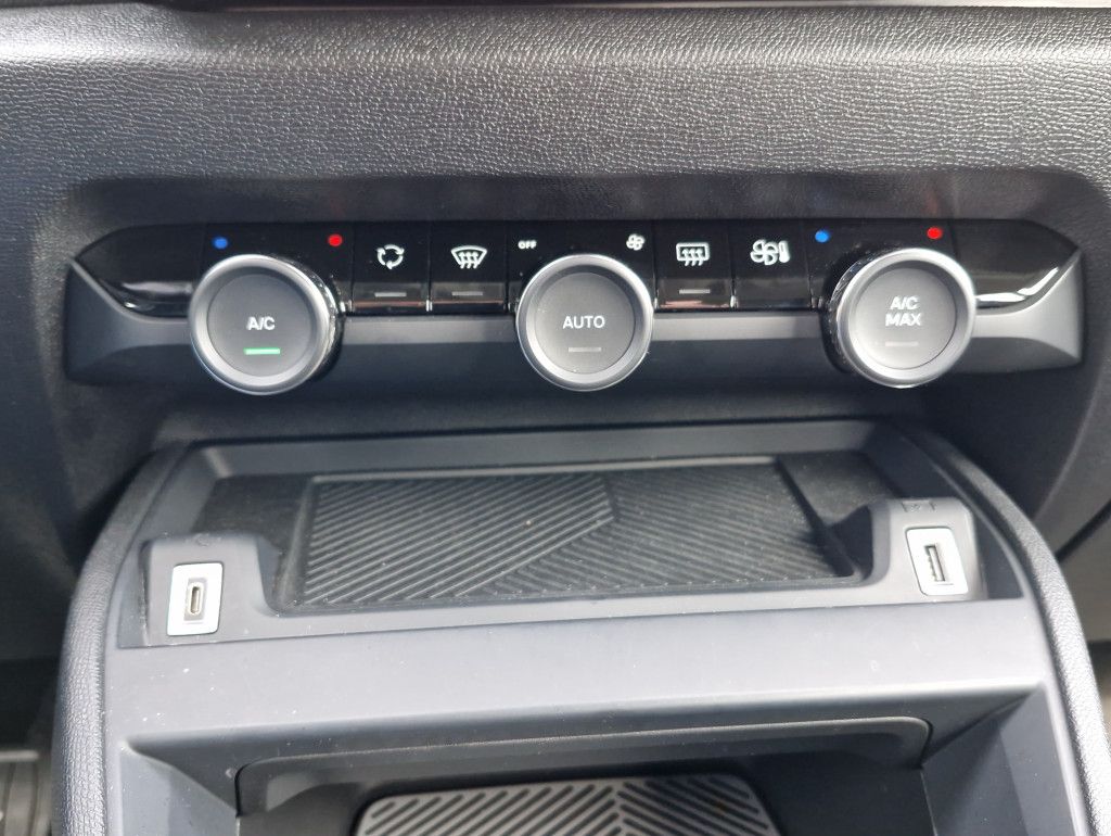 Citroën C4 Plus PureTech 130 AT LED Navi Kamera PDC Keyl