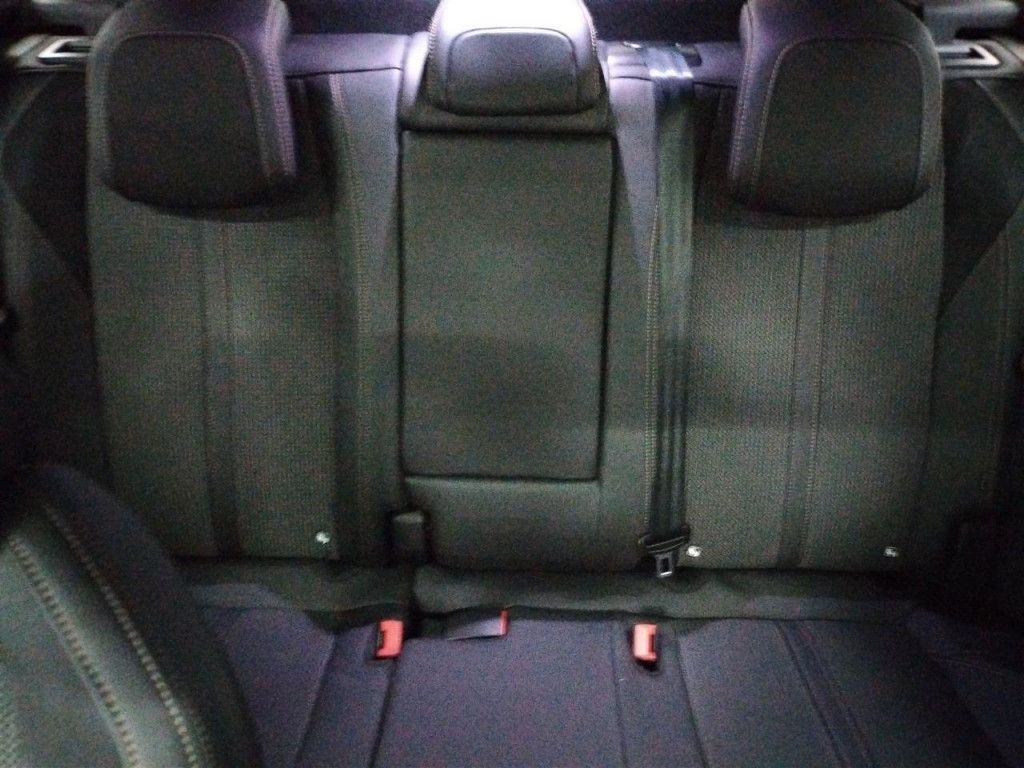 Peugeot 3008 Hybrid 136 e -DSC GT LED Navi Kamera 360 SH
