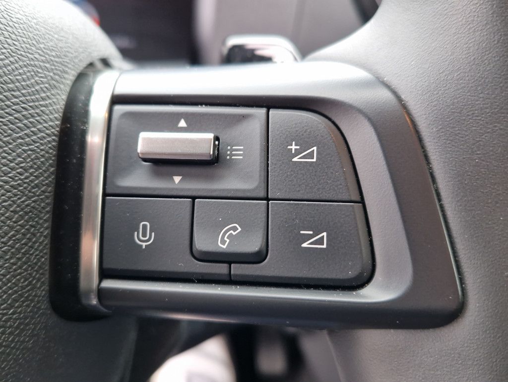 Citroën C4 PureTech 130 Plus AT LED Navi kamera SHZ PDC