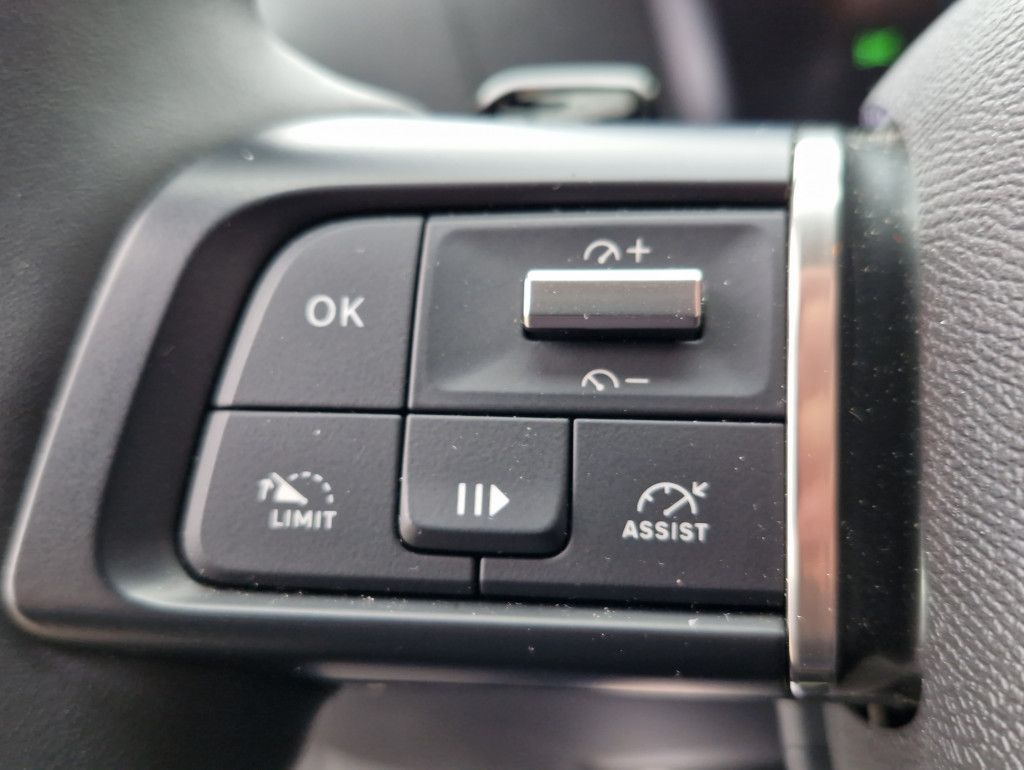 Citroën C4 PureTech 130 Plus AT LED Navi kamera SHZ PDC