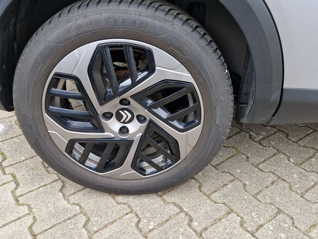 Citroën C4 PureTech 130 Plus AT LED Navi kamera SHZ PDC