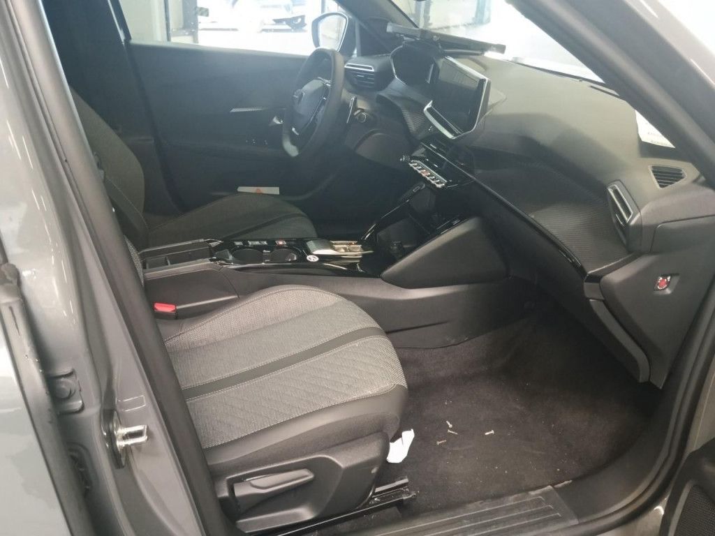 Peugeot 2008 PureTech 130 Allure AT LED Navi Kamera 360