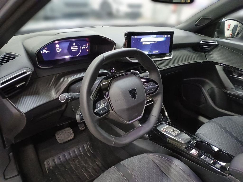 Peugeot 2008 PureTech 130 Allure AT LED Navi Kamera 360