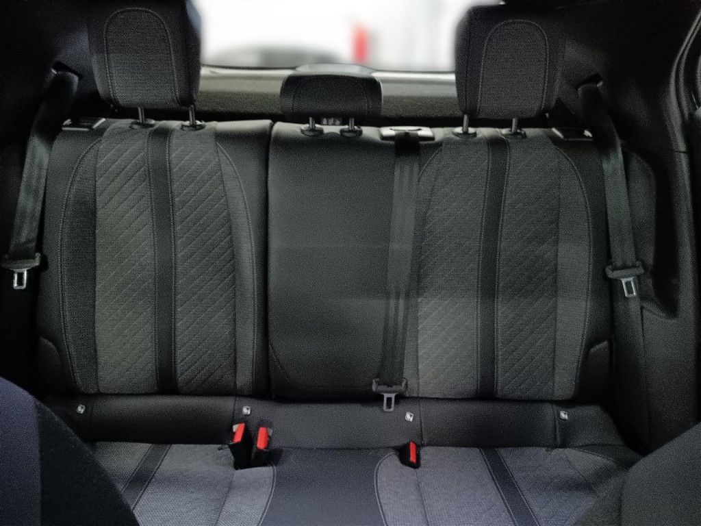 Peugeot 2008 PureTech 130 Allure AT LED Navi Kamera 360