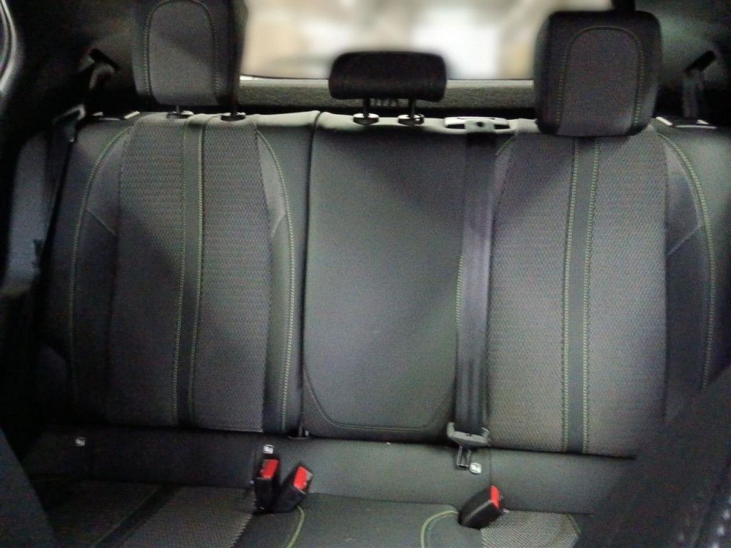 Peugeot 2008 PureTech 130 GT AT LED Navi Kamera360 PDC A