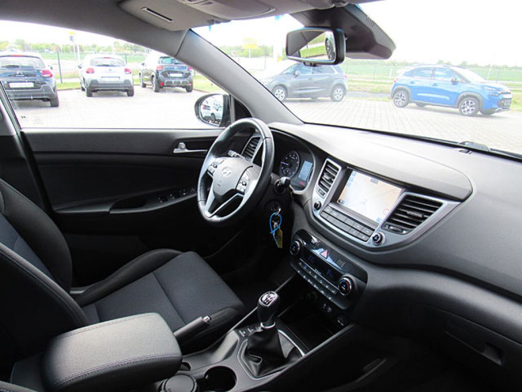 Hyundai Tucson 1.6 blue Advantage  NAVI Sitzhzg R-Kamera