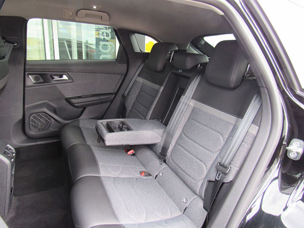 Citroën C5 X YOU AT8 LED-Licht Navi Sitzhzg R-Kamera