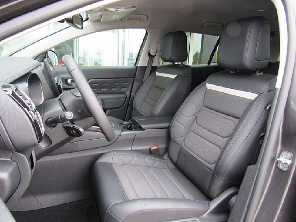 Citroën C5 Aircross Plus PureTech LED-Licht Navi R-Kamer