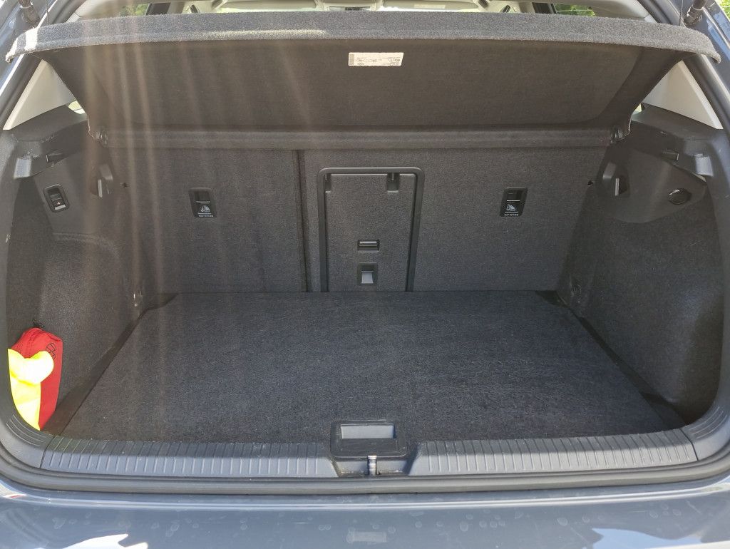 Volkswagen Golf 2.0 TDI DSG Move Pano AHK Kamera HUD Navi L