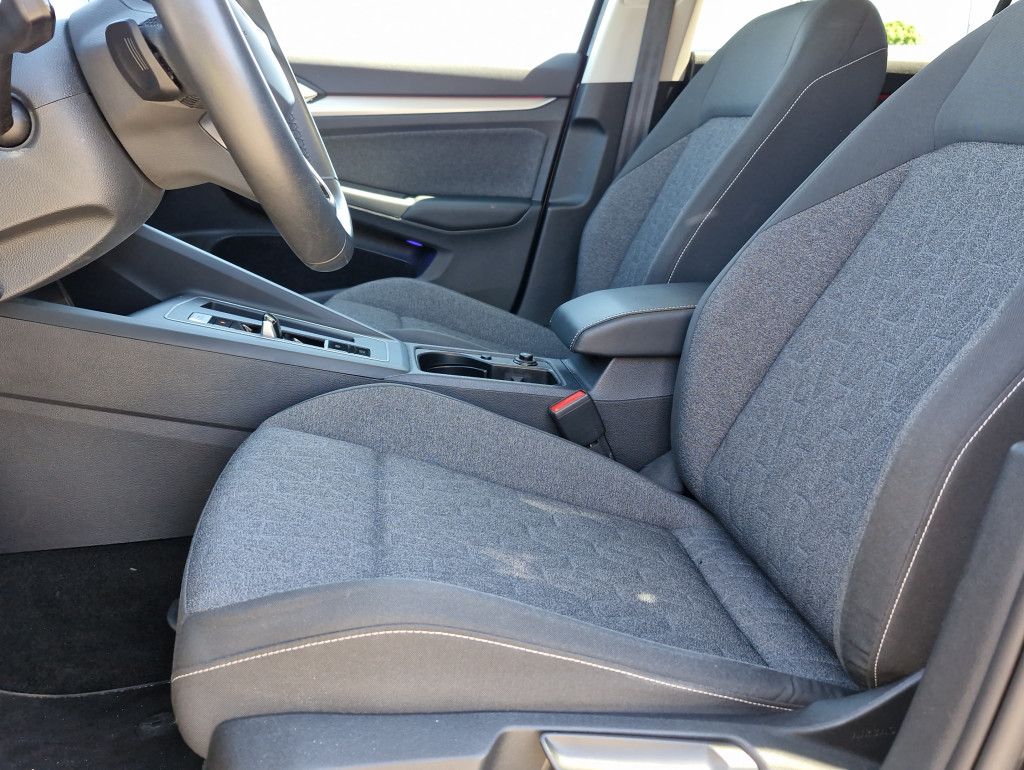 Volkswagen Golf 2.0 TDI DSG Move Pano AHK Kamera HUD Navi L